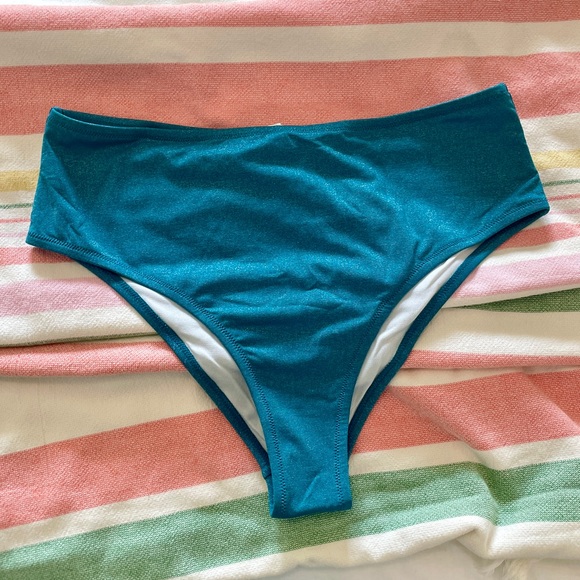 Metallic Bikini Set - Picture 3 of 9